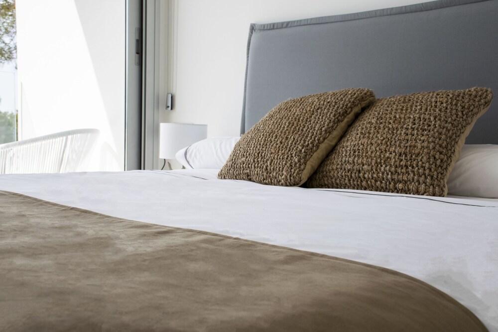 Nature Suites Puig Campana By Ar Hotels & Resorts فينيسترات المظهر الخارجي الصورة